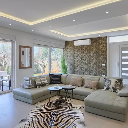 Luxurious Dalma פאז'אנה