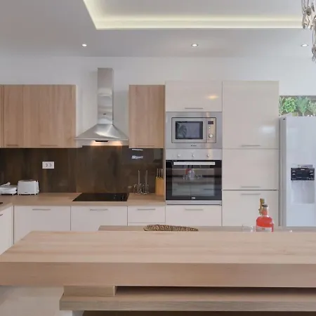Luxurious Dalma וילה פאז'אנה