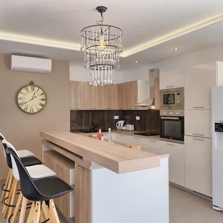 Luxurious Dalma וילה פאז'אנה