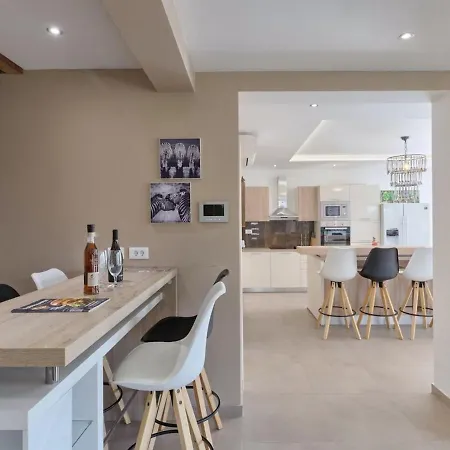 Luxurious Dalma וילה